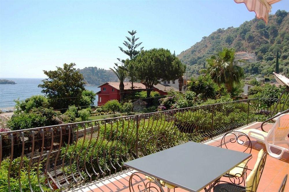 Villa Carmelas タオルミーナ エクステリア 写真